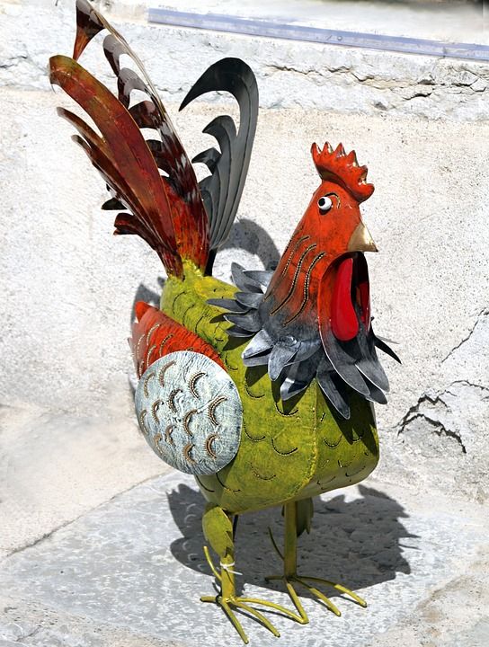 Decorative Outdoor Rooster & Chicken Designs Statutes